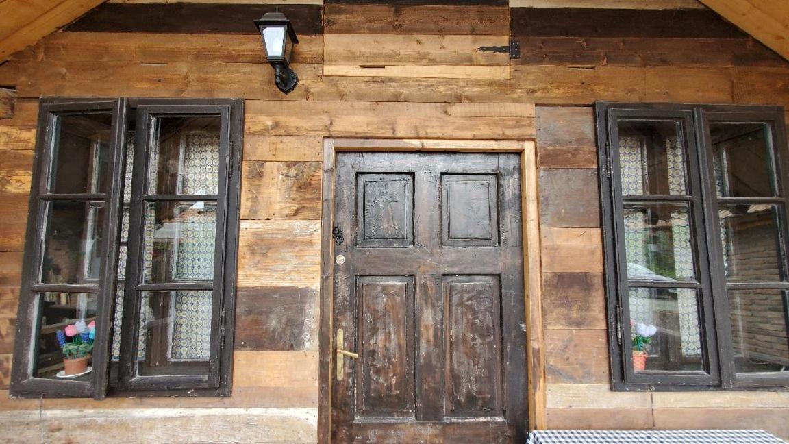Casa Rustic Feher & Fekete Vendeghazak سوفاتا المظهر الخارجي الصورة
