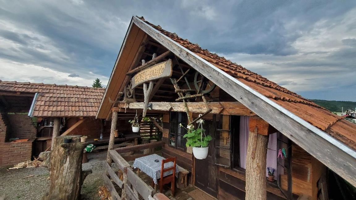 Casa Rustic Feher & Fekete Vendeghazak سوفاتا المظهر الخارجي الصورة