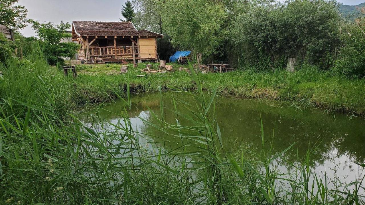 Casa Rustic Feher & Fekete Vendeghazak سوفاتا المظهر الخارجي الصورة