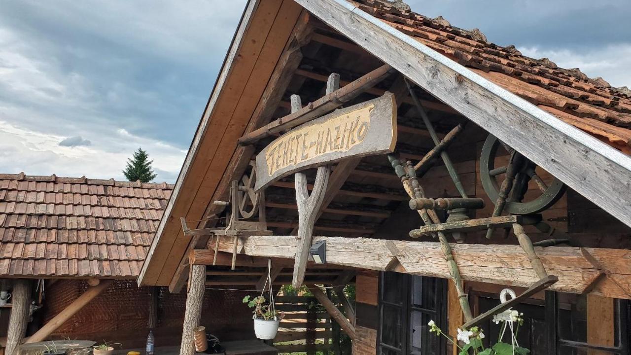 Casa Rustic Feher & Fekete Vendeghazak سوفاتا المظهر الخارجي الصورة