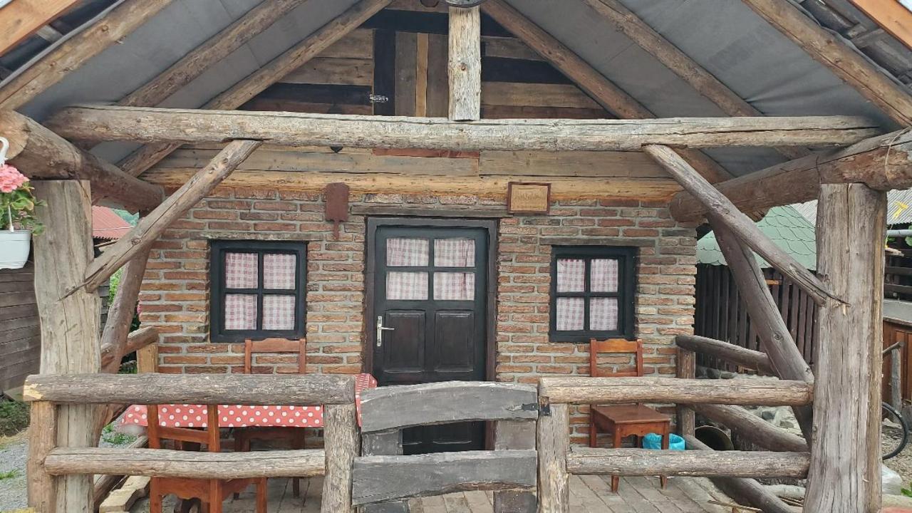 Casa Rustic Feher & Fekete Vendeghazak سوفاتا المظهر الخارجي الصورة